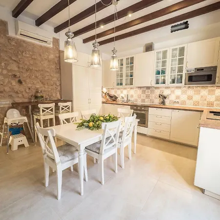Villa Ca's Mercader By Alquilair